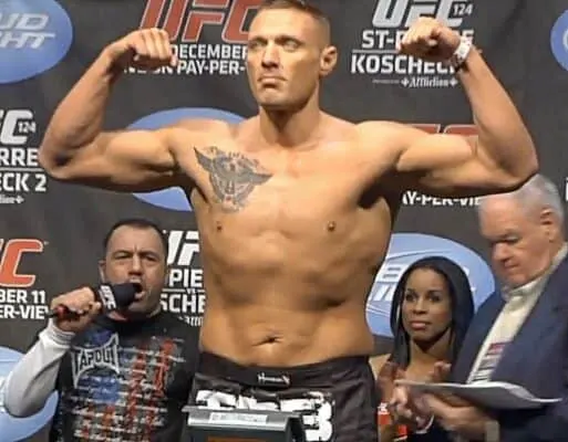 Top 10 tallest UFC fighters of all time